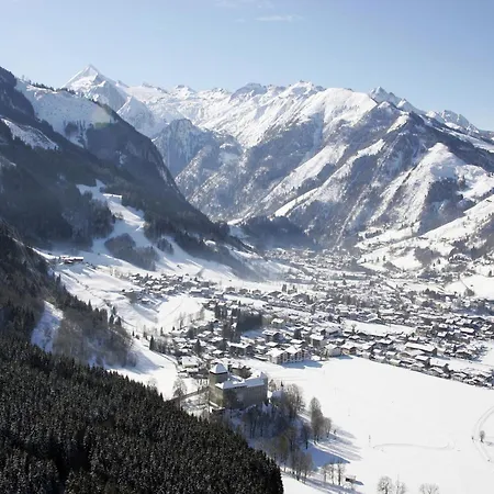 In Near Zell Am Lift, Cleaning Included Apartment *